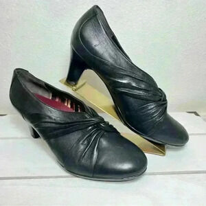 Abeo Women’s Black Leather Harlow Heel Size 6 1/2